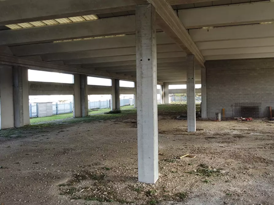 Immagine 17 di Capannone industriale in vendita  in Via del Commercio a San Martino In Strada
