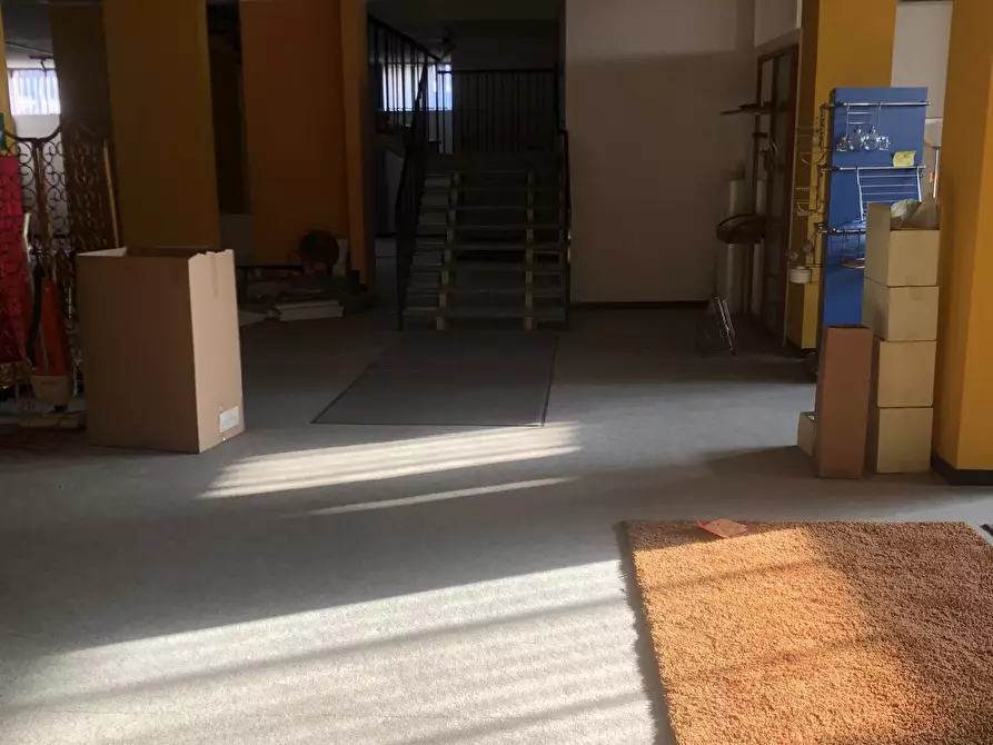 Immagine 7 di Magazzino in vendita  in Piazza XXV Aprile a Lodi
