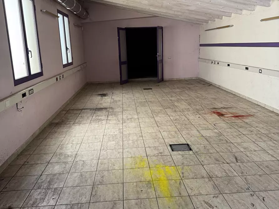 Immagine 9 di Ufficio in vendita  in Via XX Settembre 33 a Castiraga Vidardo