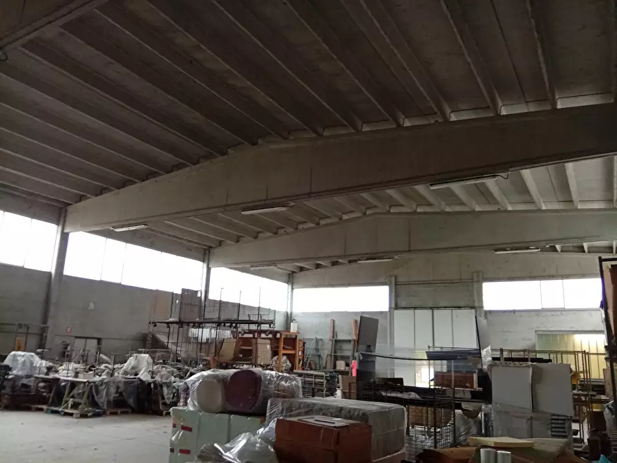 Immagine 3 di Magazzino in vendita  in Via San Remigio 43 a Sabbioneta