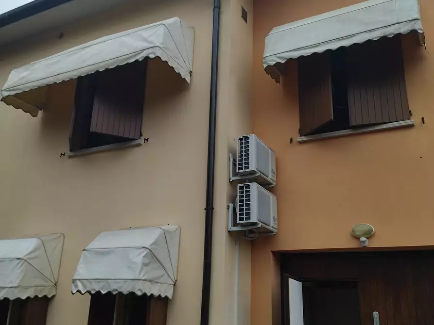 Immagine 9 di Villa in vendita  in Via Pietro Nenni 2B a Martignana Di Po