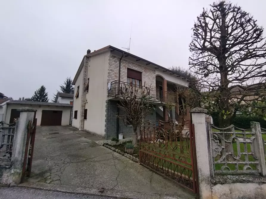 Immagine 1 di Villa in vendita  in VIA BRODOLINI 1 a Martignana Di Po