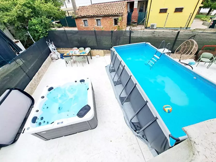 Immagine 45 di Casa indipendente in vendita  a Costa Di Rovigo