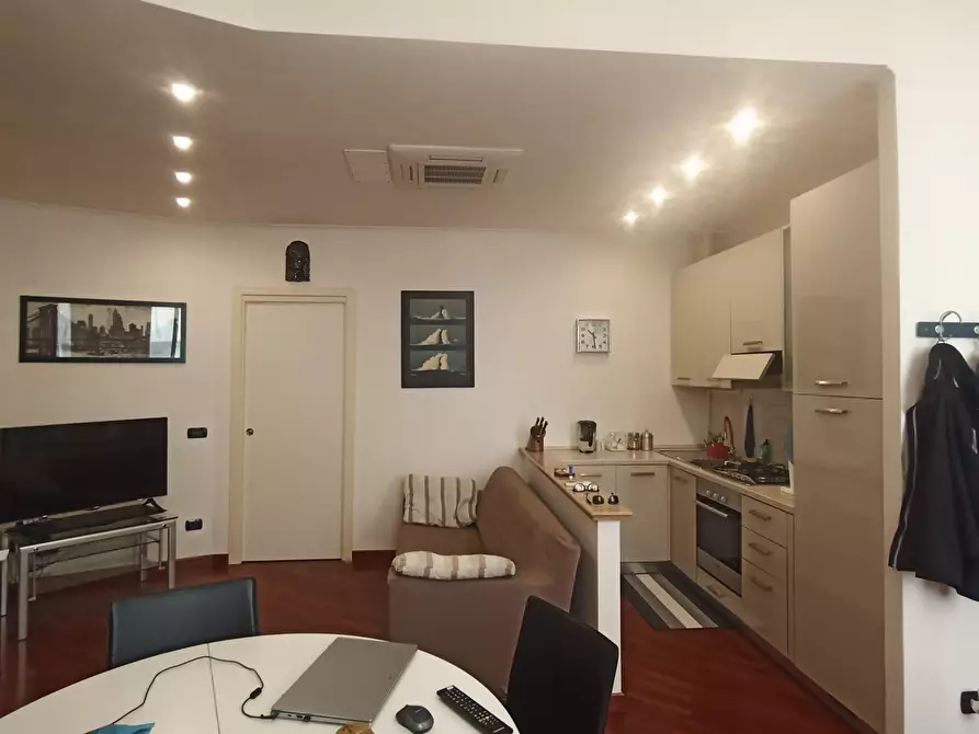 Immagine 4 di Trilocale in vendita  a San Remo