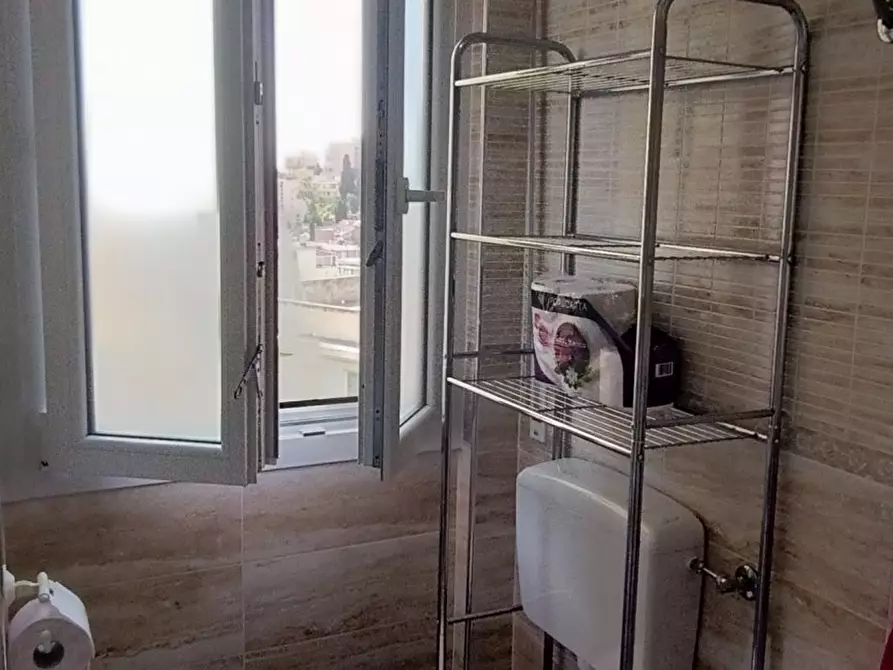 Immagine 9 di Bilocale in vendita  in Via Galileo Galilei a San Remo