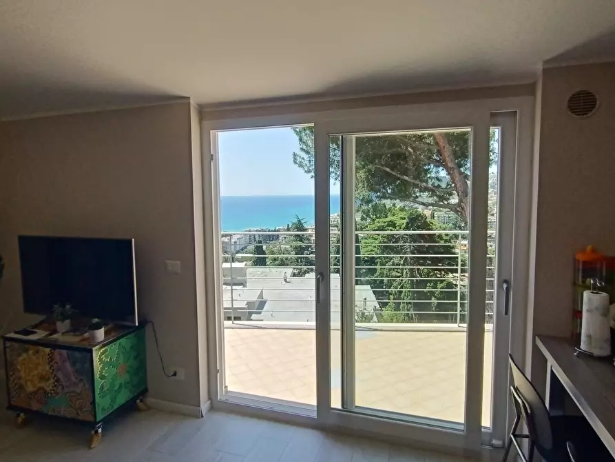 Immagine 7 di Attico in vendita  a San Remo