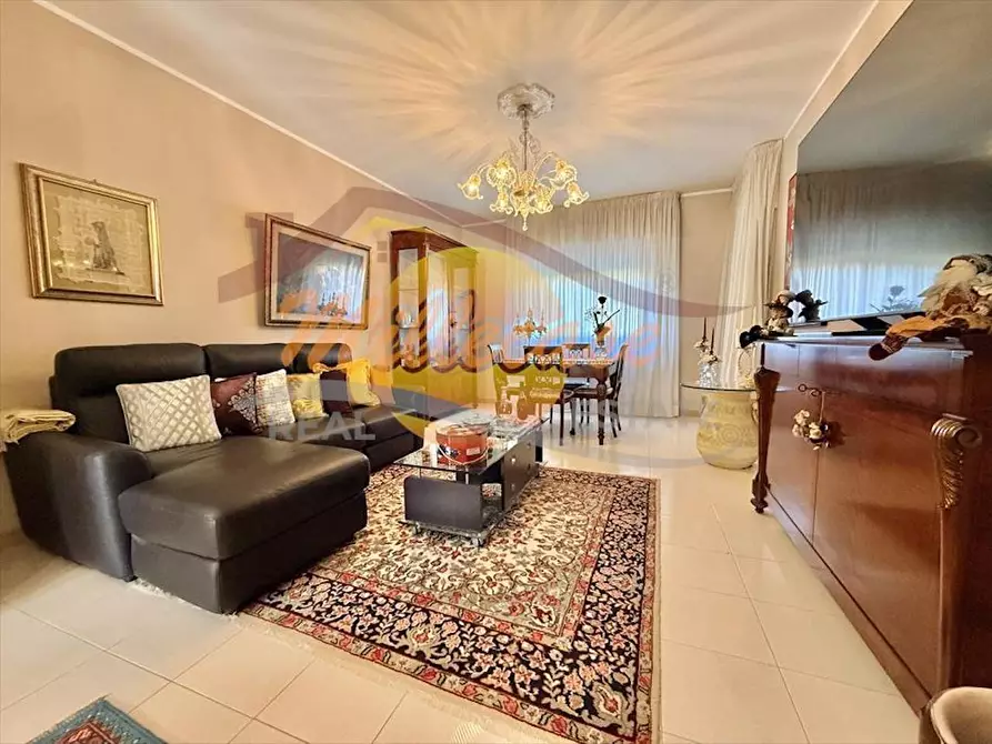 Immagine 6 di Pentalocale in vendita  in VIA ACHILLE ADORNO a Siracusa