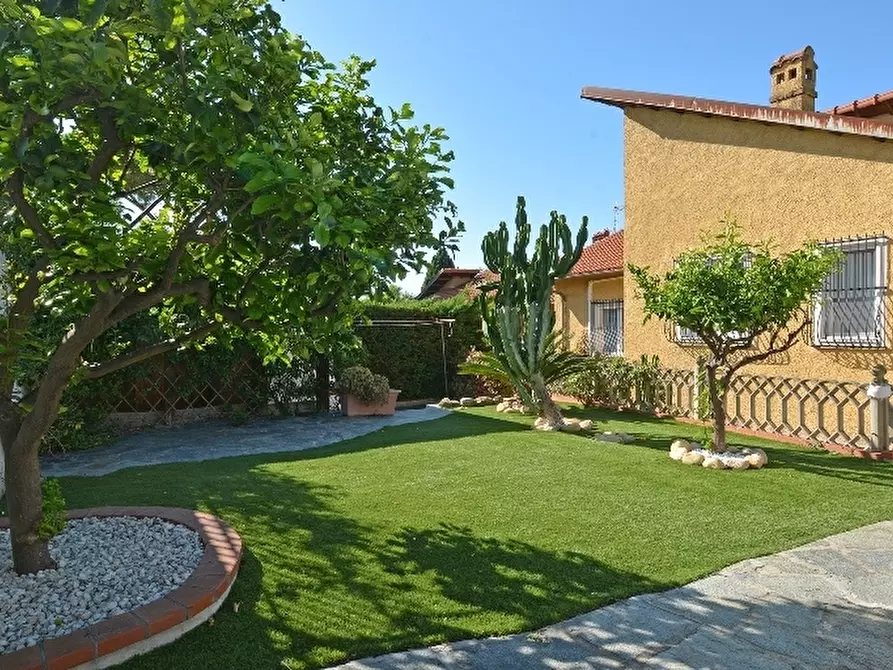 Immagine 31 di Quadrilocale in vendita  in Piazza Sant'Anna 1 a San Bartolomeo Al Mare