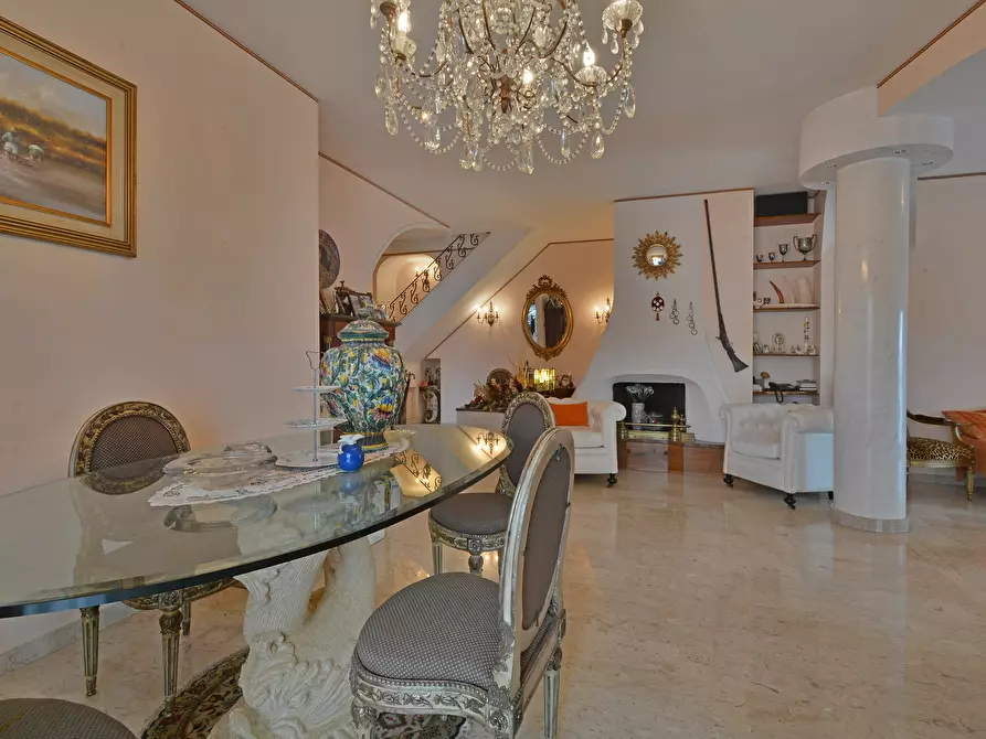 Immagine 8 di Attico in vendita  in Via Roma a San Bartolomeo Al Mare