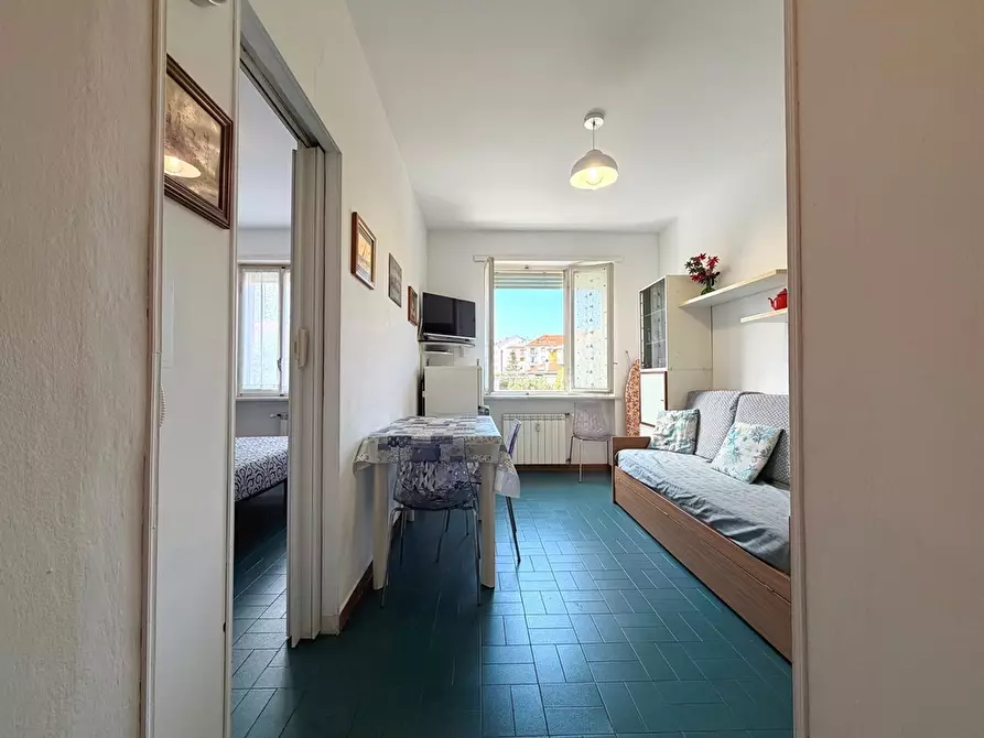 Immagine 1 di Bilocale in vendita  in Via Aurelia 82 a San Bartolomeo Al Mare
