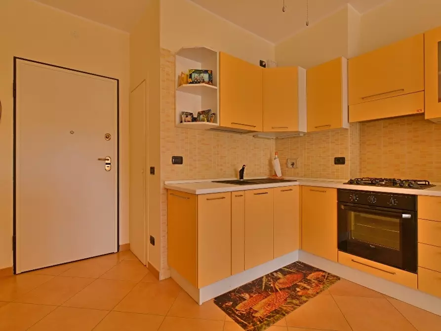 Immagine 12 di Bilocale in vendita  in Largo Parodi 1 a San Bartolomeo Al Mare