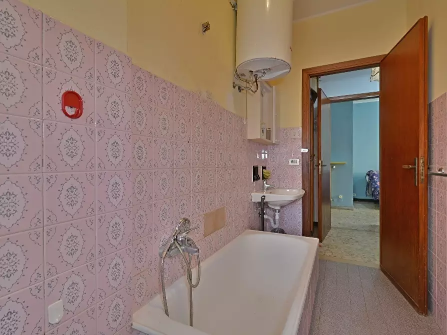 Immagine 18 di Bilocale in vendita  in Via Roma 123 a San Bartolomeo Al Mare