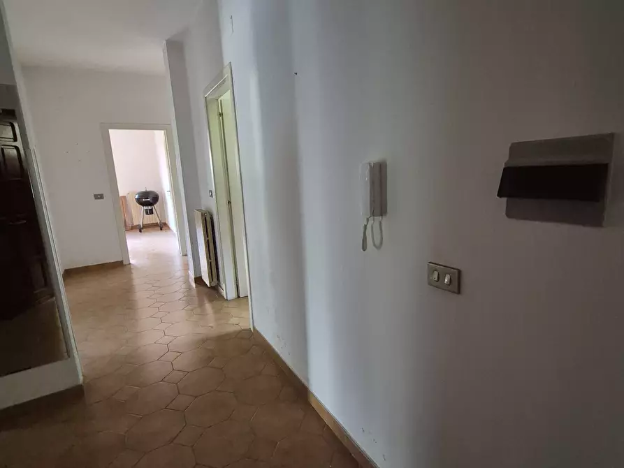 Immagine 10 di Pentalocale in vendita  in Via degli Irpini 1 a Lamezia Terme