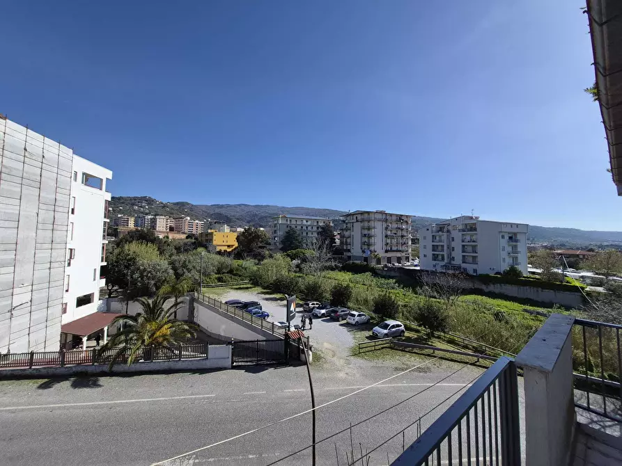 Immagine 11 di Quadrilocale in vendita  in Via Razionale 5 a Lamezia Terme