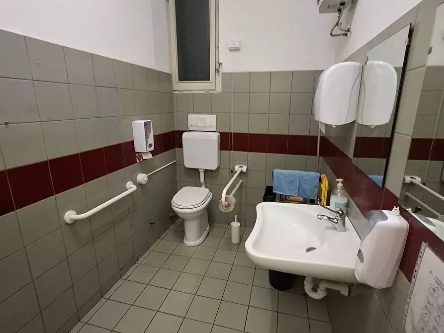 Immagine 13 di Ufficio in affitto  in Corso Duca degli Abruzzi 15 a Torino