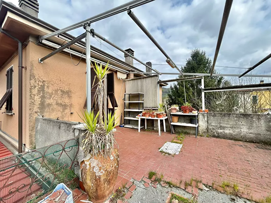 Immagine 29 di Casa bifamiliare in vendita  a Sarzana