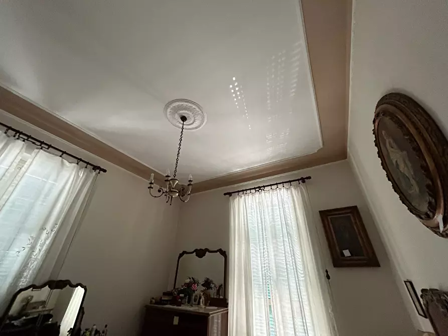 Immagine 20 di Porzione di casa in vendita  a Sarzana