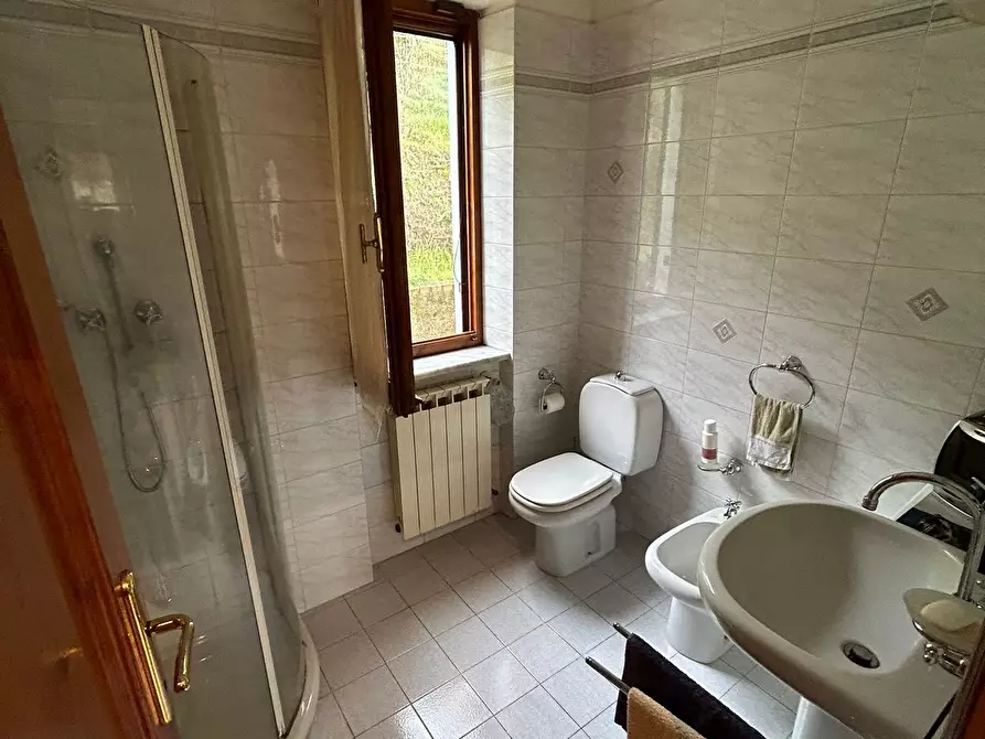 Immagine 6 di Casa bifamiliare in vendita  a Sarzana