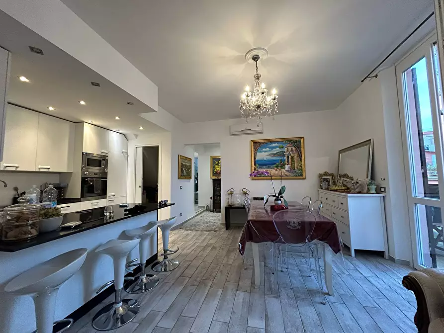 Immagine 6 di Attico in vendita  a Sarzana