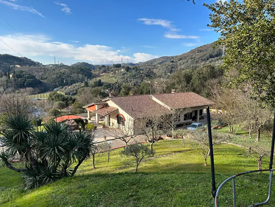 Immagine 4 di Casa bifamiliare in vendita  a Sarzana