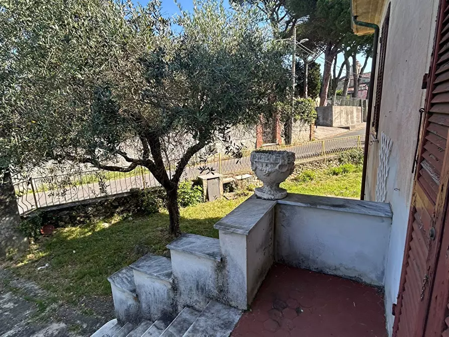 Immagine 9 di Casa indipendente in vendita  a Sarzana