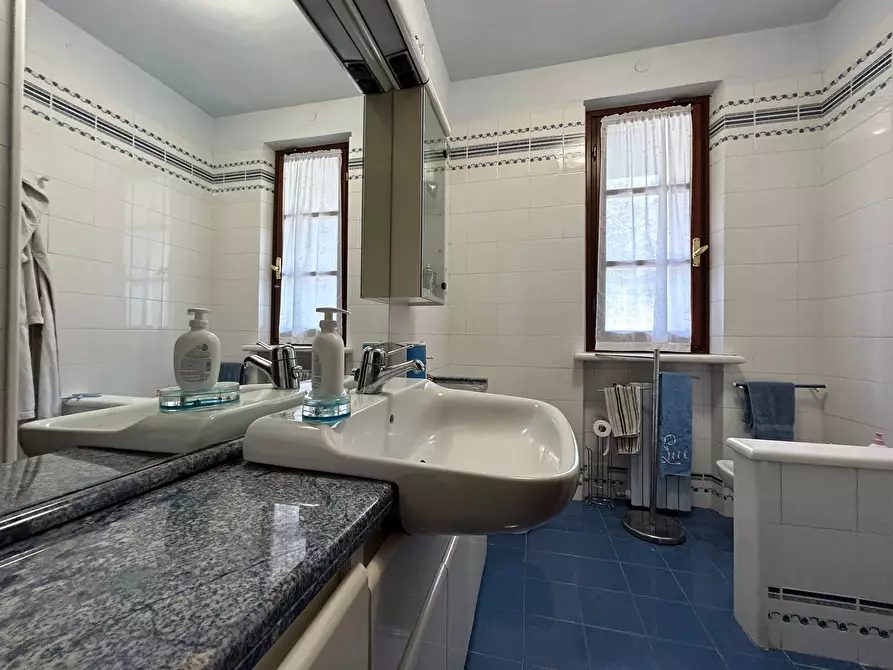 Immagine 52 di Casa bifamiliare in vendita  a Sarzana