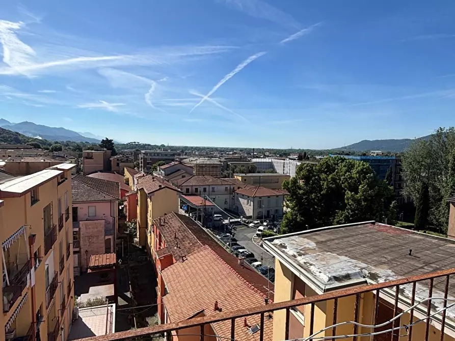 Immagine 1 di Attico in affitto  a Sarzana