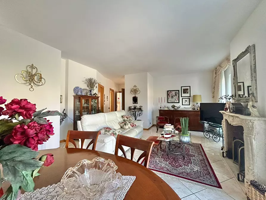 Immagine 23 di Porzione di casa in vendita  a Fosdinovo