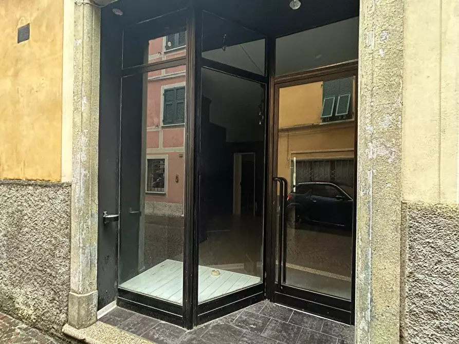 Immagine 7 di Locale commerciale in vendita  a Sarzana