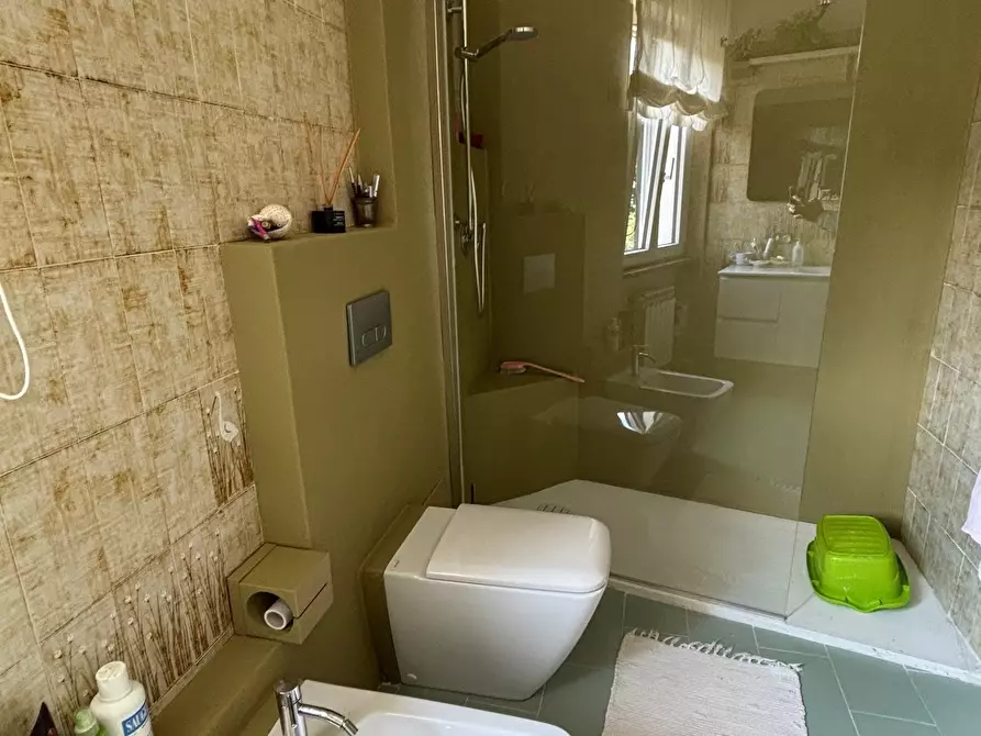 Immagine 27 di Casa indipendente in vendita  a La Spezia