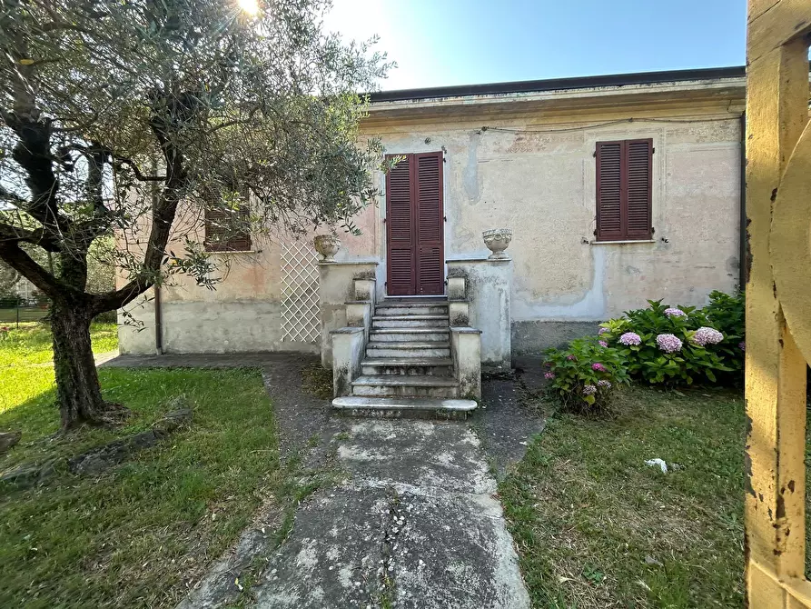 Immagine 7 di Casa indipendente in vendita  a Sarzana