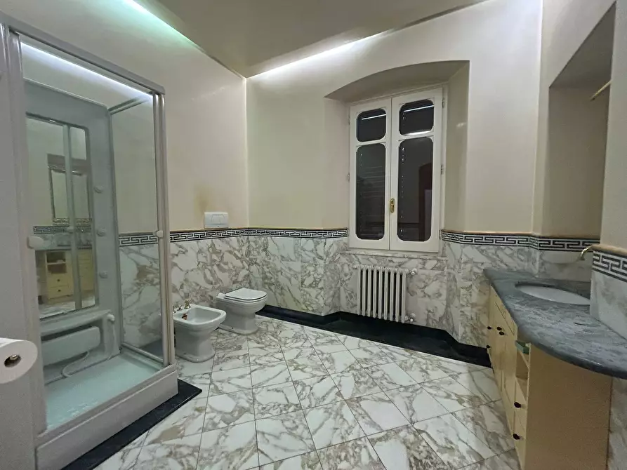 Immagine 10 di Quadrilocale in vendita  a Sarzana