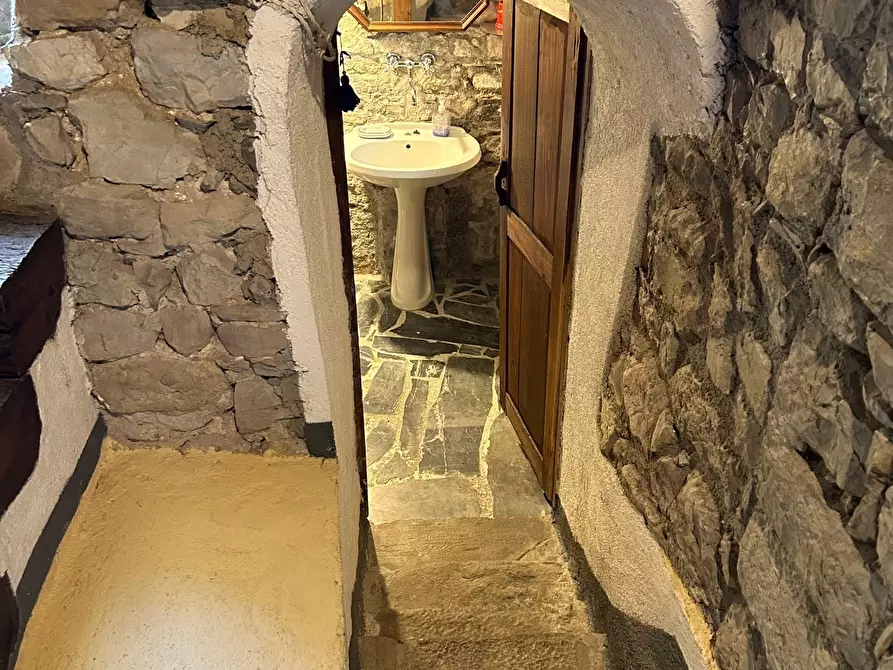 Immagine 34 di Casa indipendente in vendita  in Località Luscignano 18 a Casola In Lunigiana