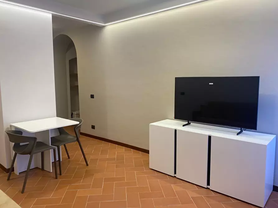 Immagine 9 di Bilocale in affitto  a Sarzana