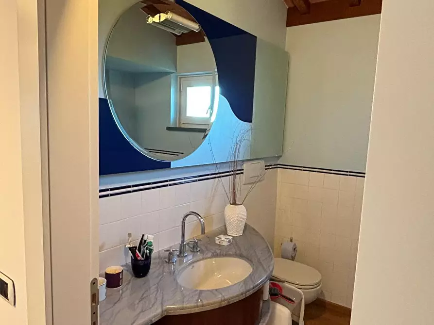 Immagine 38 di Villa in vendita  a Sarzana