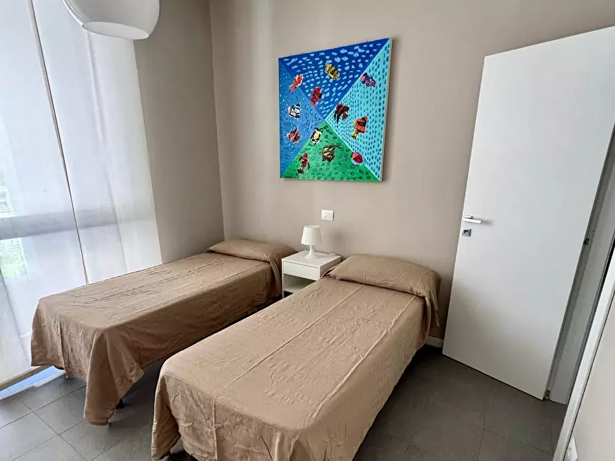 Immagine 12 di Trilocale in affitto  a Sarzana