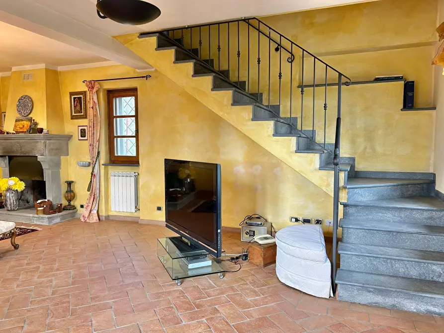 Immagine 26 di Casa indipendente in vendita  a Sarzana
