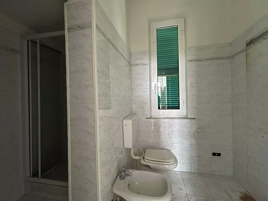 Immagine 31 di Porzione di casa in vendita  a Sarzana