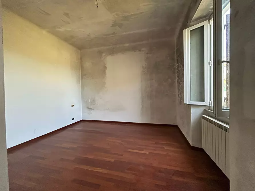 Immagine 52 di Casa indipendente in vendita  a Sarzana