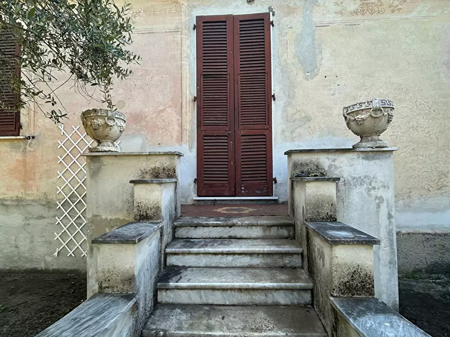 Immagine 4 di Casa indipendente in vendita  a Sarzana