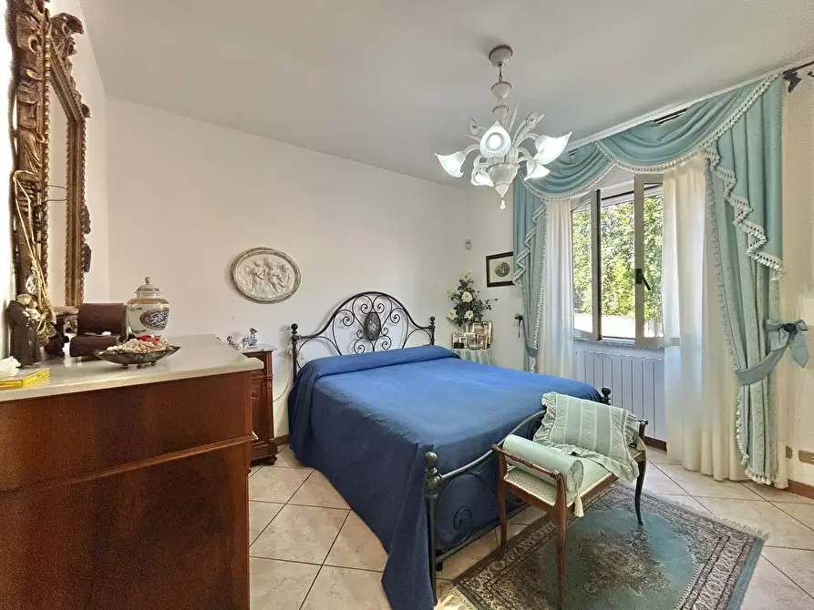 Immagine 46 di Porzione di casa in vendita  a Fosdinovo