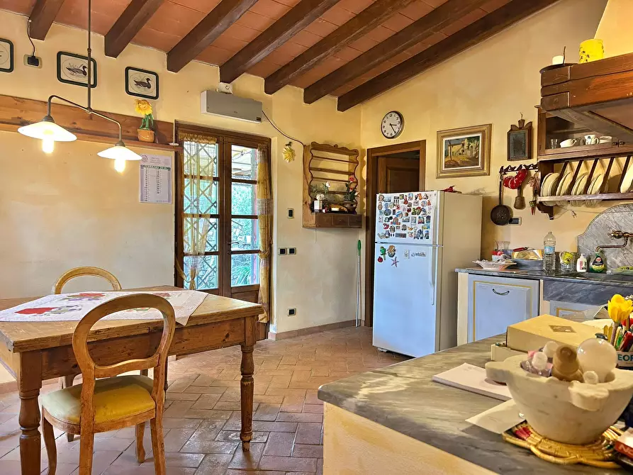 Immagine 48 di Casa indipendente in vendita  a Sarzana