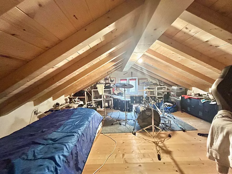 Immagine 33 di Porzione di casa in vendita  a Sarzana