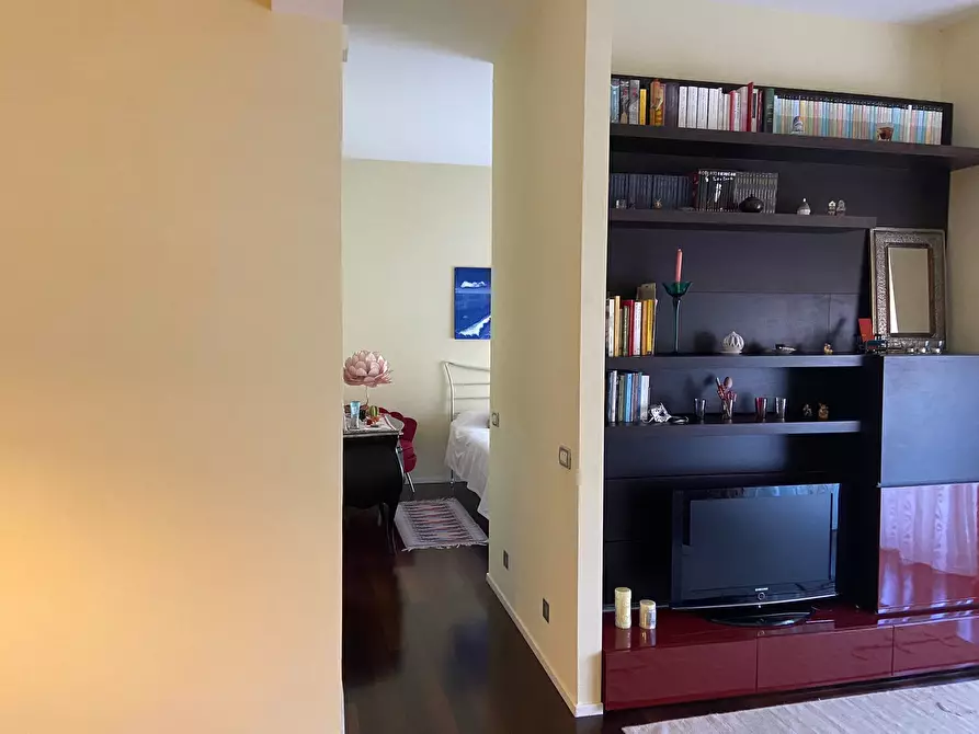 Immagine 6 di Trilocale in vendita  a Sarzana