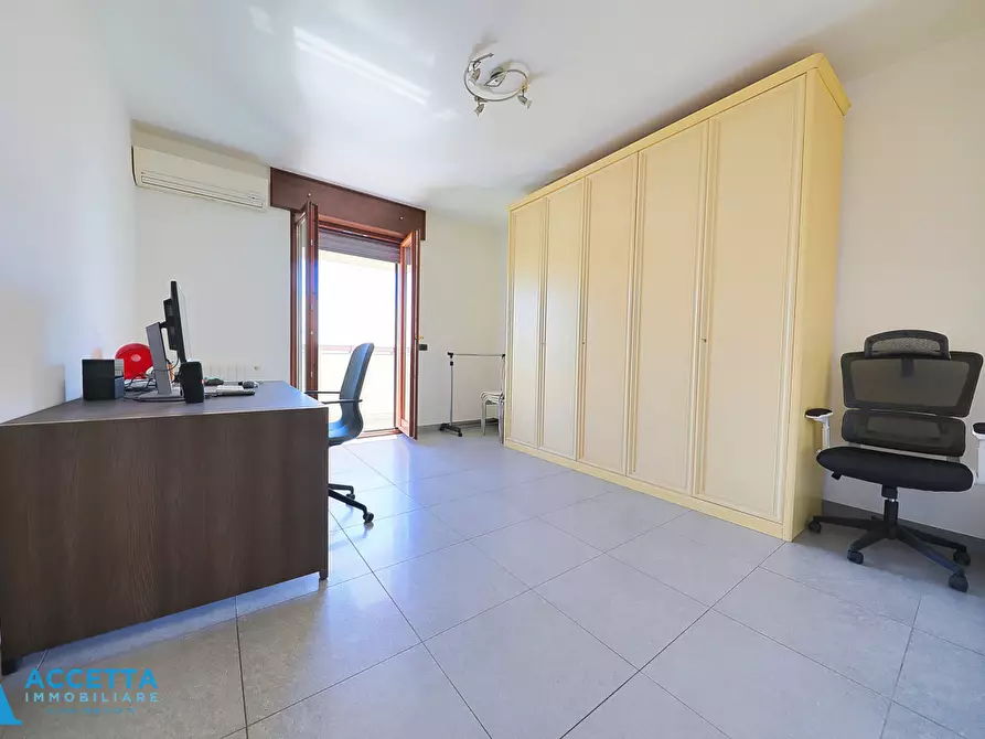 Immagine 14 di Trilocale in vendita  in Via Speziale 2 a Taranto