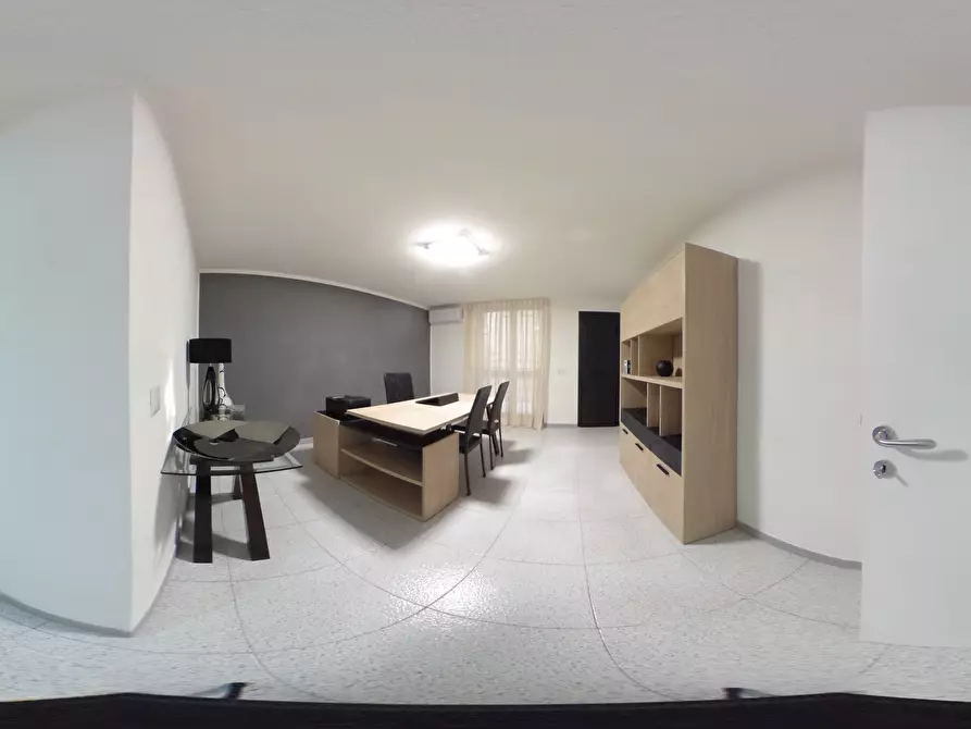 Immagine 21 di Ufficio in affitto  in Via Pisanelli a Taranto