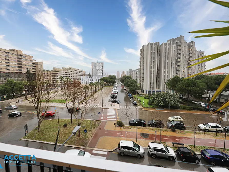 Immagine 3 di Trilocale in vendita  in Viale Magna Grecia 104 a Taranto