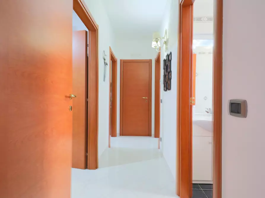 Immagine 9 di Quadrilocale in vendita  in Via Giovanni Borraccino 8 a Taranto