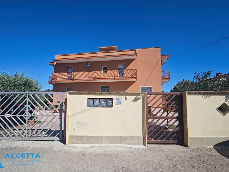 Immagine 13 di Trilocale in vendita  in Via Cesare Pascarella 6 a Taranto