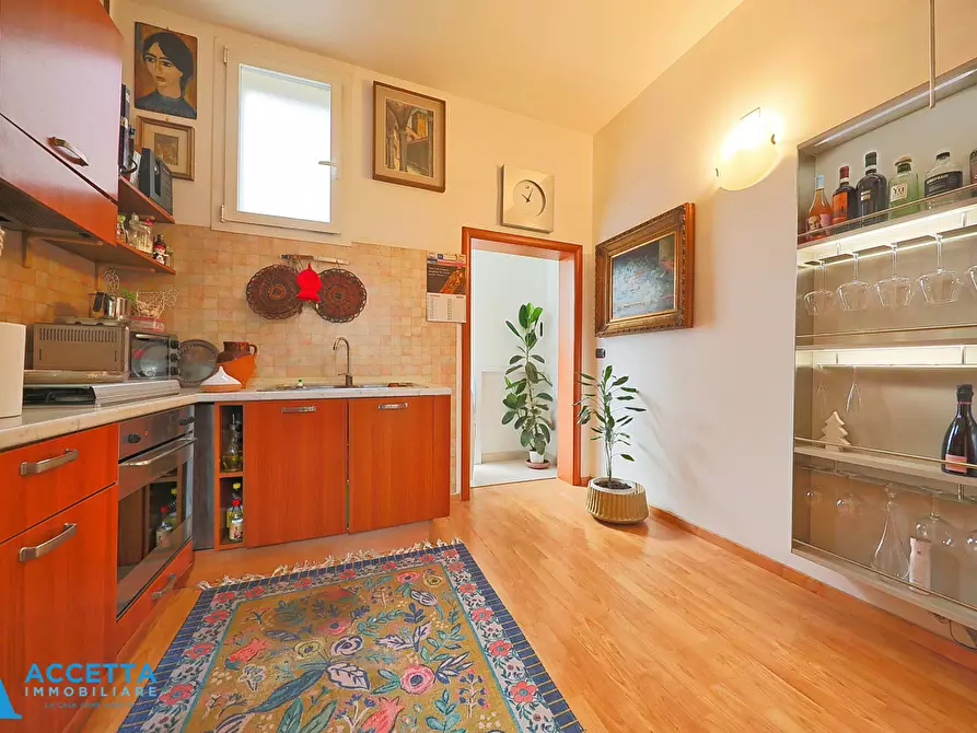 Immagine 16 di Bilocale in vendita  in Via Duca Di Genova 76 a Taranto